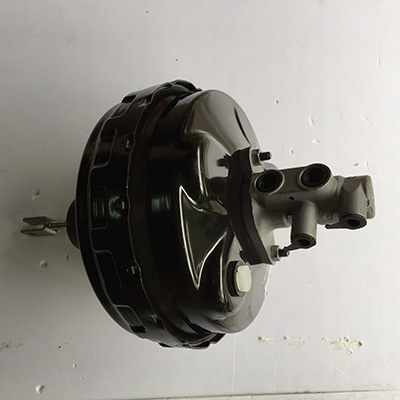 刹车总泵 (真空助力罐)